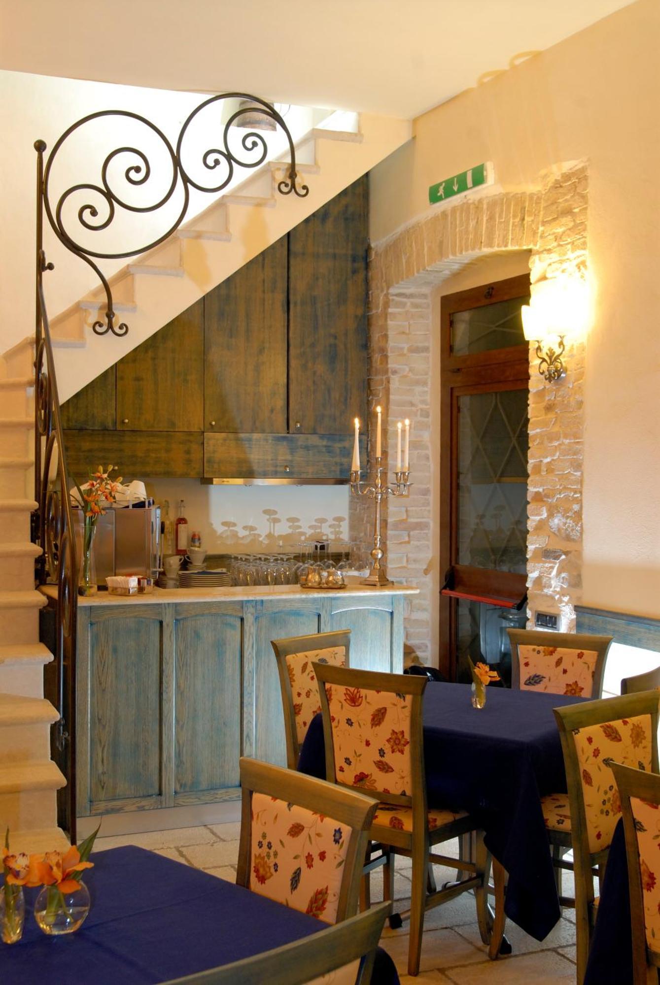 Il Postale Bed & Breakfast Кастел ди Сангро Екстериор снимка
